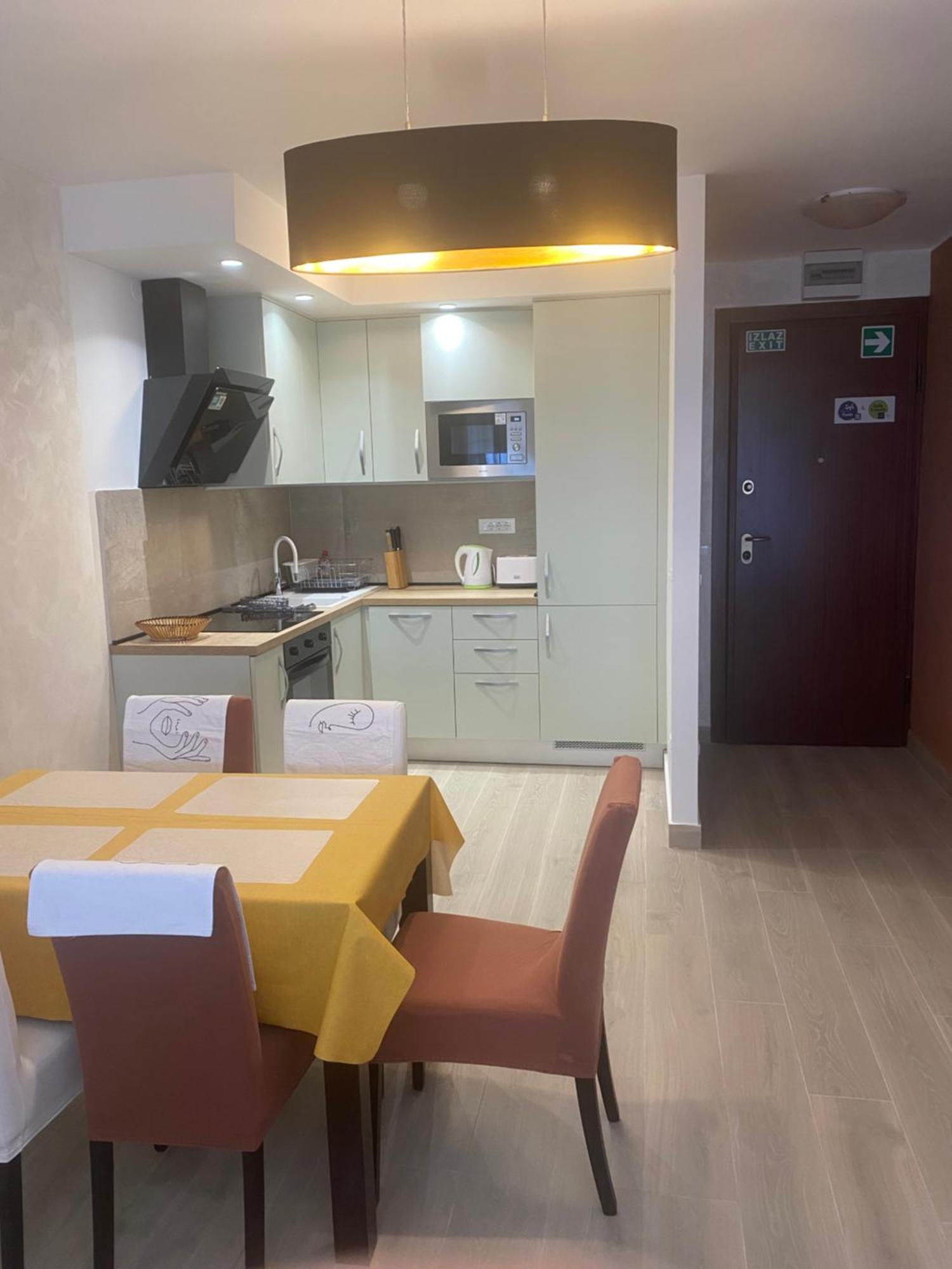 Apartment Amalfi สปลิท ภายนอก รูปภาพ