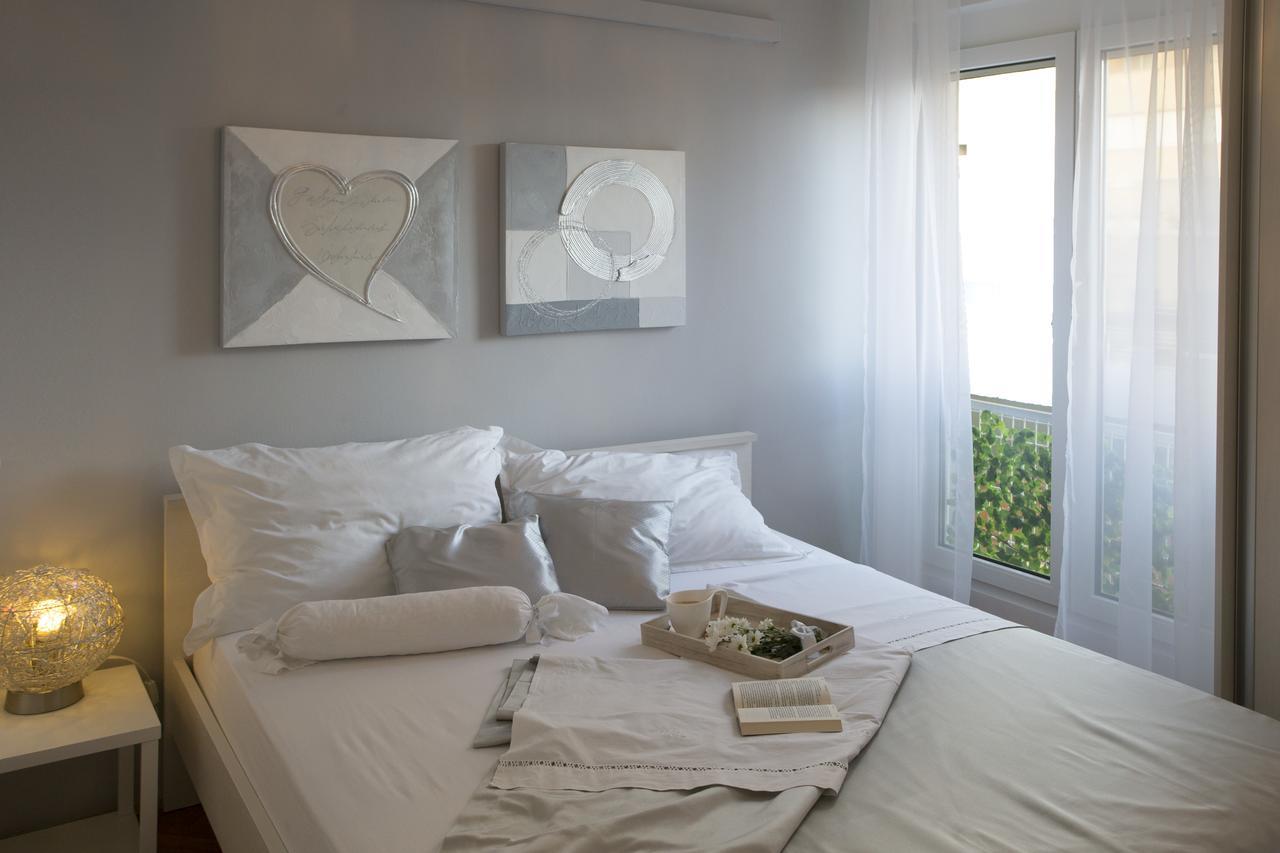 Apartment Amalfi สปลิท ภายนอก รูปภาพ