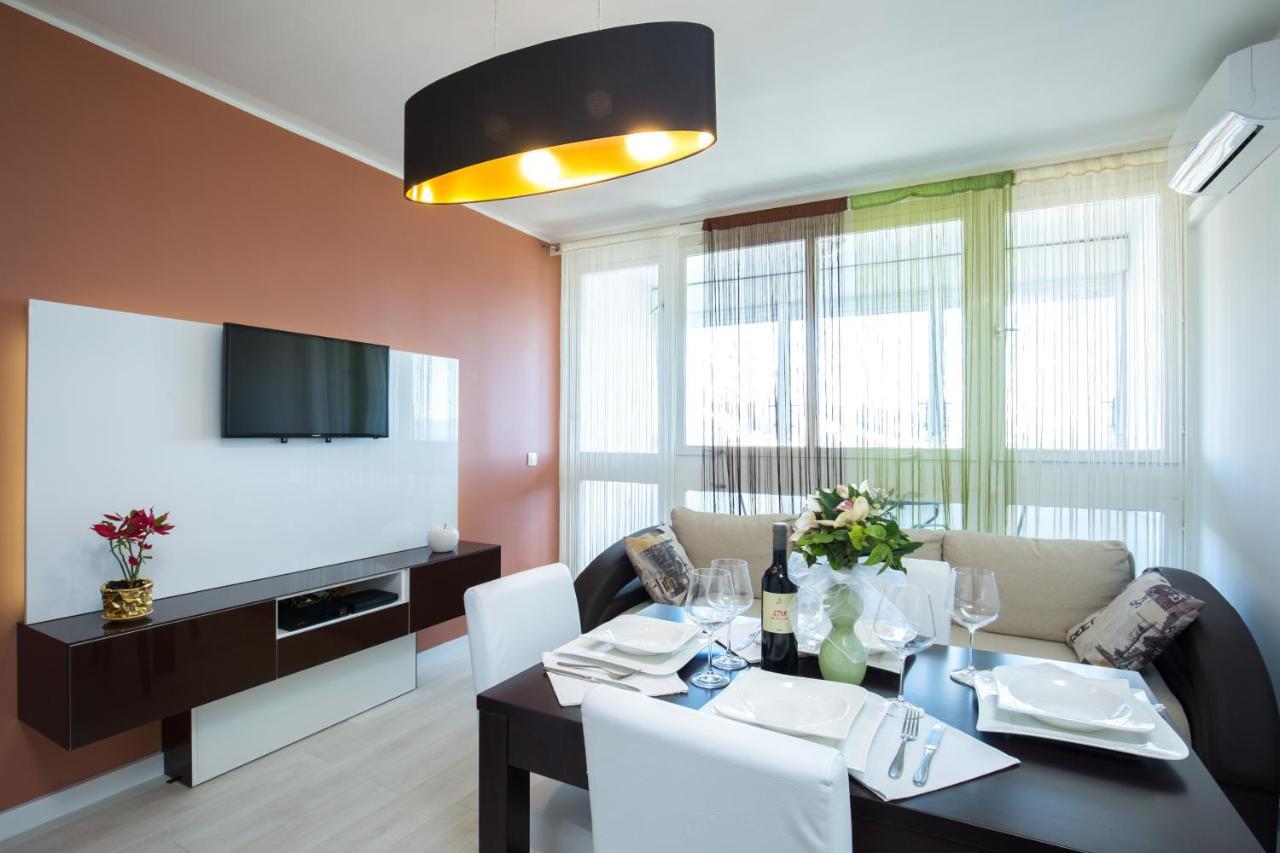 Apartment Amalfi สปลิท ภายนอก รูปภาพ