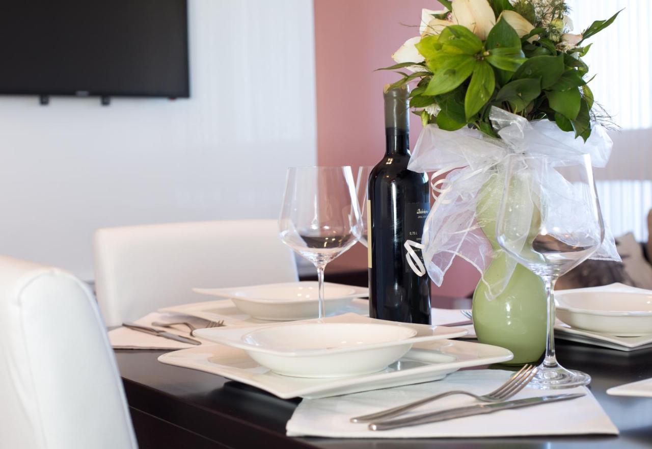 Apartment Amalfi สปลิท ภายนอก รูปภาพ